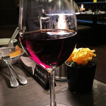 ロウリーズ・ザ・プライムリブ - ハウスワインだが充分美味しい
