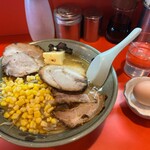 Kumaooji - 味噌チャーシュー麺、茹で玉子