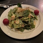 ロウリーズ・ザ・プライムリブ - 定番スピニングボウルサラダ