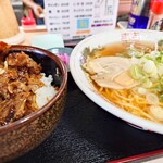 黄金 - 2024年５月　やや横から