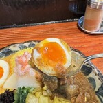 お出汁とスパイス マルエス・エレクトロニカレー - 