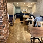 LUNA CAFE ORGANIC & LAUNDRY - 店内