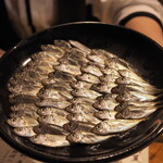 温石 - マメアジの唐揚げ、空豆