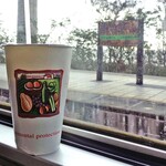 太麻里阿潘早點 - 冰豆漿（大杯）（急行『莒光号』の車内で）