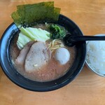 横浜ラーメン萬年家 - 