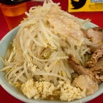 ラーメン二郎 - 料理写真:ラーメン(850円) ニンニク少しヤサイアブラ。 
