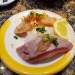 がってん寿司 - 炙りサーモン　炙りえんがわ　マグロねぎ塩炙り