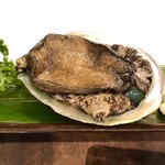245706823 - 活き鮑　調理前に見せてくれます