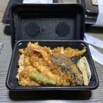 Nihombashi Tendon Kaneko Hannosuke - 天丼弁当　松　穴子、海老2本、イカのかき揚げ、ししとう、茄子