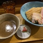 いかれたヌードル フィッシュトンズ - 