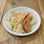 Mouyan Kare - 選べる無料サービスのサラダ