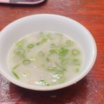 Ramen Ippatsu - 焼きめしに付くスープ（ラーメンスープ）
