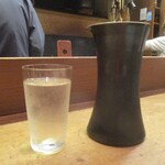 Hanaichi - 上撰 玉ノ井 吟醸酒：冷酒をお願いすると、”玉ノ井” が提供され、和らぎ水と共にいただきました。 二木酒KK　岐阜県高山市　 アルコール分　15度。