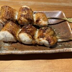 新宿 今井屋本店 - 比内地鶏　おまかせ串3種（むねと皮の抱身）
