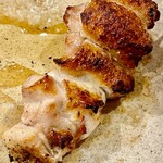 焼鳥 せきね - 手羽元は美しいメイラード反応　理想の焼き上がりです　Dancyuの表紙に使ってもらいたいｗ
