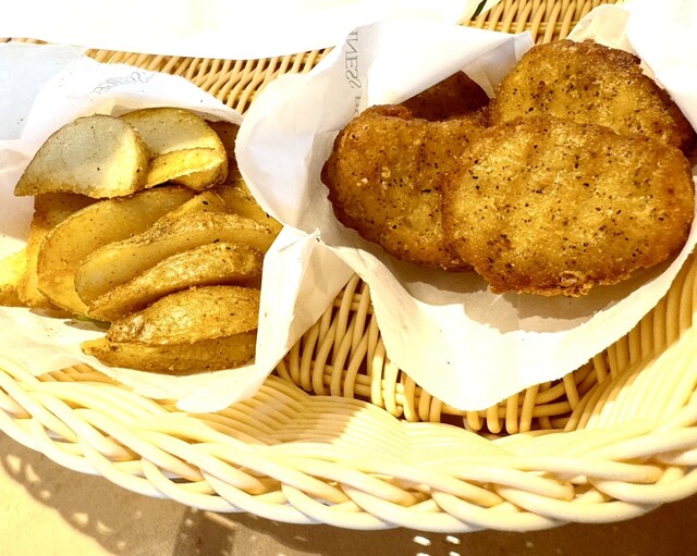 フレッシュネスバーガー  郡山南店（FRESHNESS BURGER） - 郡山（ハンバーガー）の写真