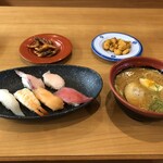 Muten Kurazushi - 6巻盛り、甘エビ唐揚げ、クリスピー、味噌ラーメン