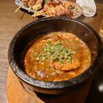Wasai Daidokoro Gabuya - ●アツアツ四川麻婆豆腐　979円
                      赤味噌ベースでジワジワと辛味の来るタイプ
                      美味しい味わい
