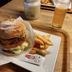 E・A・T GRILL&BAR - 