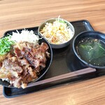 カルビ丼とスン豆腐専門店 韓丼 - 