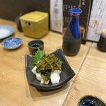 すしの助 北浜店 - 大和芋と山葵菜の和物