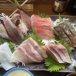 めしや　大磯港 - 刺身定食の刺身