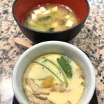 北海寿司 - 別注の茶碗蒸し（250円）は、穴子、エビまで入った具沢山
