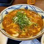 丸亀製麺  平塚田村店 - トマたまカレーうどん @820円 