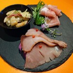 HaNa DINING - 令和6年4月 夜営業時間(17:00〜23:00)
本日の前菜3種盛り 税込1100円