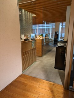 Yaoichi Honkan - 八百一本館二階の奥に、あまり目立たないのですが入り口があります。