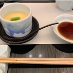 やま中・本店　鮨と日本料理　 - 茶碗蒸し(特上おまかせにぎり一部)