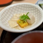 野菜&うまだし KICHI - 生湯葉や小芋の炊き合わせ