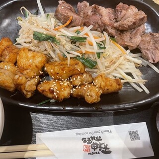 鉄板焼 天神ホルモン_0