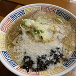 岩前戸商店 - 背油中華そば背脂普通