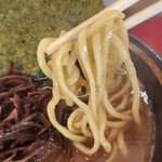 熊田家 - 硬めの麺リフト