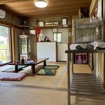 岩前戸商店 - 店内