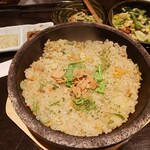 松阪牛 取扱店 焼肉白ひげ - 石焼ガーリックライス
