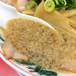 ラーメン魁力屋 - 背脂多め