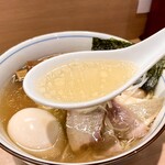 らぁ麺 くろ渦 - のどぐろのアラを使った鮮魚出汁スープ