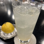 創作麺工房 鳴龍 - 生レモンサワー　400円