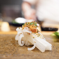 天寿し 京町店 - 赤烏賊　天寿しの象徴