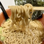 Iekei Ramen Kakushin-Ya Toukyou - 国産小麦の麺の香りを楽しみます