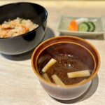 桜新町 いとう - 赤出汁