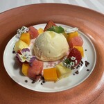 オリビアン小豆島 - ソースを景色掛ける前