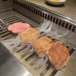 USHIGORO S. - 究極の黒タン