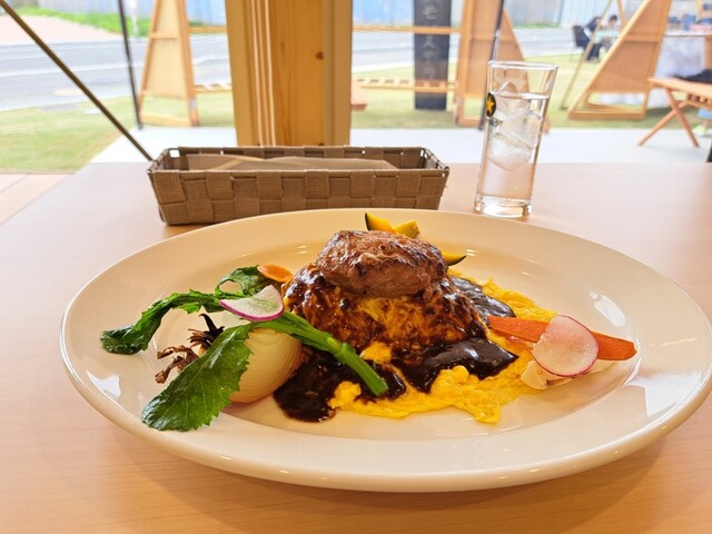 畑のみえるレストラン Earth（アース） - 高子（洋食）の写真