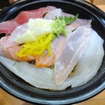 Sushizamurai - 炙り海鮮丼500円