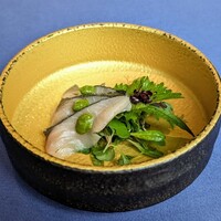 赤坂 桃の木 - サワラの背炙り＆翡翠ソース