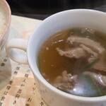 神戸牛 祥 - ⑩神戸牛肉吸い
肉の旨みが滲み出した肉吸い、結構、濃厚な味わい