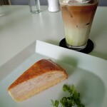 Leaf Tea Cafe HIKARI - 